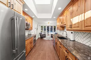 8597 S Mount Majestic Rd E, Sandy, UT 84093 - Photo 18