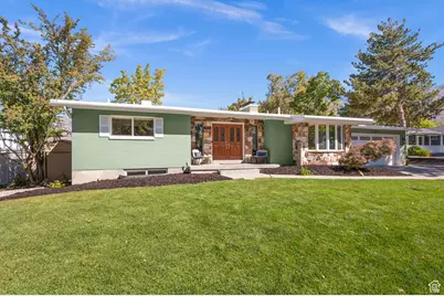 8597 S Mount Majestic Rd E, Sandy, UT 84093 - Photo 2