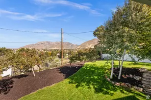 8597 S Mount Majestic Rd E, Sandy, UT 84093 - Photo 30