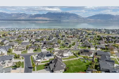 161 W Sweetbriar Ln, Saratoga Springs, UT 84045 - Photo 4