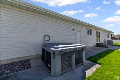 1295 N 190 E, Lehi, UT 84043 - Photo 28