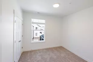 882 N Coulsen Dr, Saratoga Springs, UT 84045 - Photo 8