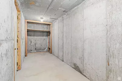 6824 S Creekcove Way E, Cottonwood Heights, UT 84047 - Photo 40