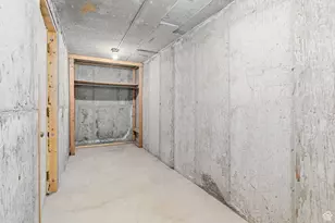 6824 S Creekcove Way E, Cottonwood Heights, UT 84047 - Photo 40