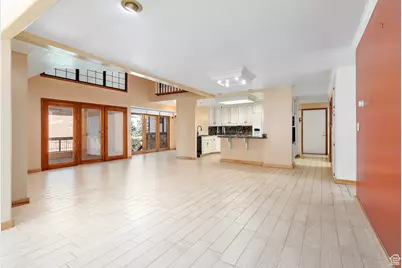 6824 S Creekcove Way E, Cottonwood Heights, UT 84047 - Photo 14