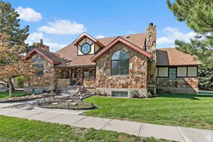 6824 S Creekcove Way E, Cottonwood Heights, UT 84047 - Photo 2