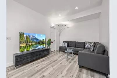 340 N 500 W #204, Bountiful, UT 84010 - Photo 4