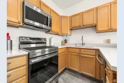 340 N 500 W #204, Bountiful, UT 84010 - Photo 8