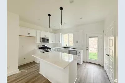 2190 W Swift Fox Dr #219, Lehi, UT 84043 - Photo 2