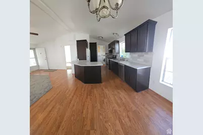 1183 W Parkway Ln S, West Valley, UT 84119 - Photo 16