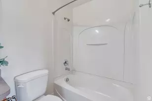 381 S State St E, Provo, UT 84606 - Photo 14