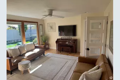 2110 E Lonsdale Dr, Cottonwood Heights, UT 84121 - Photo 2