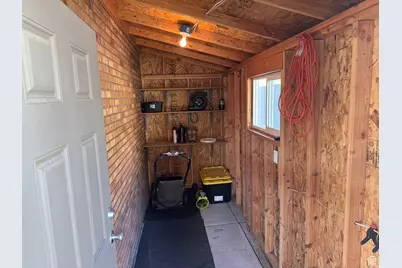 2110 E Lonsdale Dr, Cottonwood Heights, UT 84121 - Photo 70