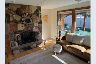 2110 E Lonsdale Dr, Cottonwood Heights, UT 84121 - Photo 4