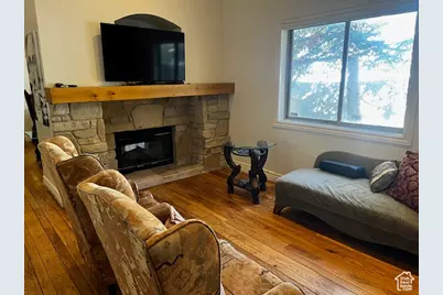 1831 E Cottonwood Glen Ct E, Holladay, UT 84117 - Photo 8