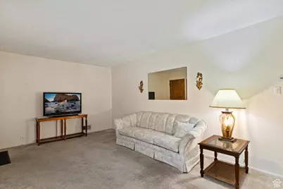 4506 S 300 W, Washington Terrace, UT 84405 - Photo 6