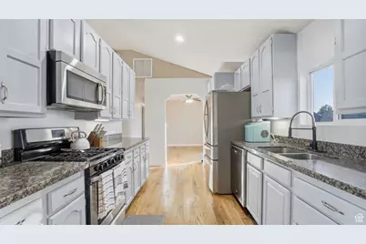 312 S 1920 W, Provo, UT 84601 - Photo 8