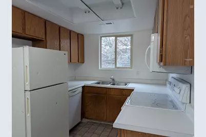 955 E Creekhill Ln #31, Midvale, UT 84047 - Photo 6