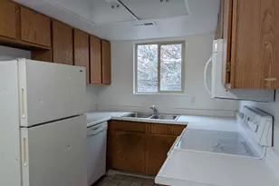 955 E Creekhill Ln, Midvale, UT 84047 - Photo 6