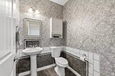 9121 S Hidden Peak Dr W, West Jordan, UT 84088 - Photo 34