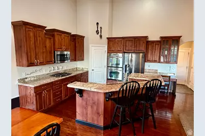 9121 S Hidden Peak Dr W, West Jordan, UT 84088 - Photo 18