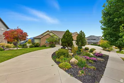 9121 S Hidden Peak Dr W, West Jordan, UT 84088 - Photo 2