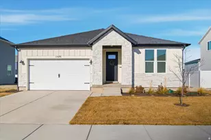 1573 E Lynx Ln, Eagle Mountain, UT 84005 - Photo 2