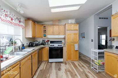 5801 S 7100 W, Hooper, UT 84315 - Photo 18