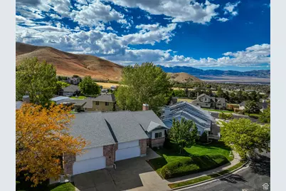 524 S Oak Ln W #3, Tooele, UT 84074 - Photo 1