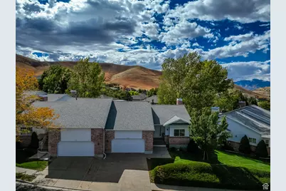 524 S Oak Ln W #3, Tooele, UT 84074 - Photo 2