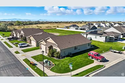 3468 N Larkspur Ln W, Plain City, UT 84404 - Photo 10