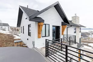 649 N Lochwood Dr, Garden City, UT 84028 - Photo 50