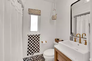 5295 S Holladay Blvd E, Salt Lake City, UT 84117 - Photo 16