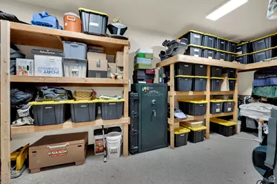 5295 S Holladay Blvd E, Salt Lake City, UT 84117 - Photo 28