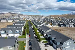 8048 N Clydesdale Dr, Eagle Mountain, UT 84005 - Photo 40