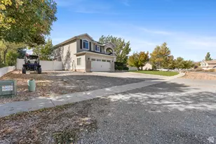 374 S Davenport Dr E, Grantsville, UT 84029 - Photo 4