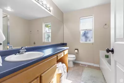 374 S Davenport Dr E, Grantsville, UT 84029 - Photo 20