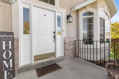 374 S Davenport Dr E, Grantsville, UT 84029 - Photo 6