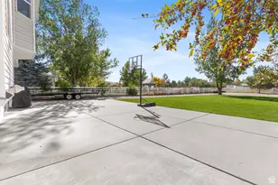 374 S Davenport Dr E, Grantsville, UT 84029 - Photo 34