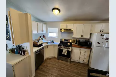 262 E Hidden View Dr #94, Sandy, UT 84070 - Photo 2