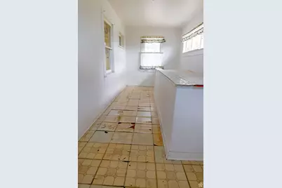 141 W 100 N, East Carbon, UT 84520 - Photo 16