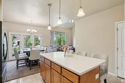 2218 W Mackay Ln, Taylorsville, UT 84129 - Photo 12