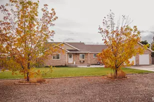 65 S 400 E, Centerfield, UT 84622 - Photo 2