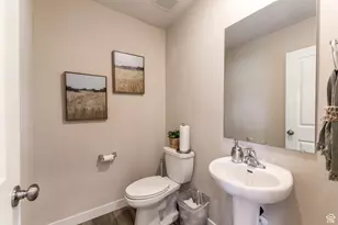 2011 E Porcupine Dr N, Eagle Mountain, UT 84005 - Photo 6