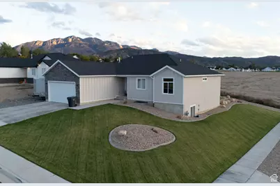 216 E 1500 N, Nephi, UT 84648 - Photo 2