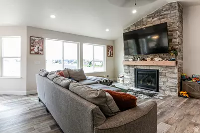 216 E 1500 N, Nephi, UT 84648 - Photo 8