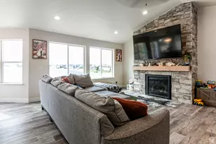 216 E 1500 N, Nephi, UT 84648 - Photo 8