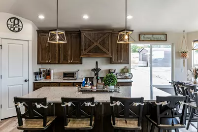 216 E 1500 N, Nephi, UT 84648 - Photo 10