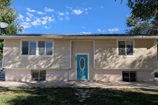 282 Appaloosa Loop, Enoch, UT 84721 - Photo 2