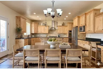 469 E Vine St, Murray, UT 84107 - Photo 8